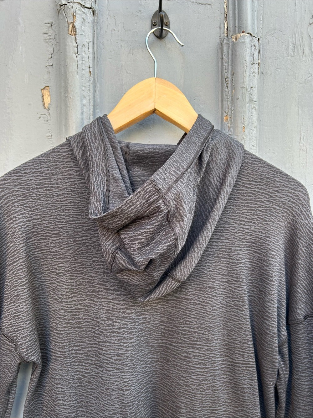 Lululemon Squad Goals Hoodie, size 6