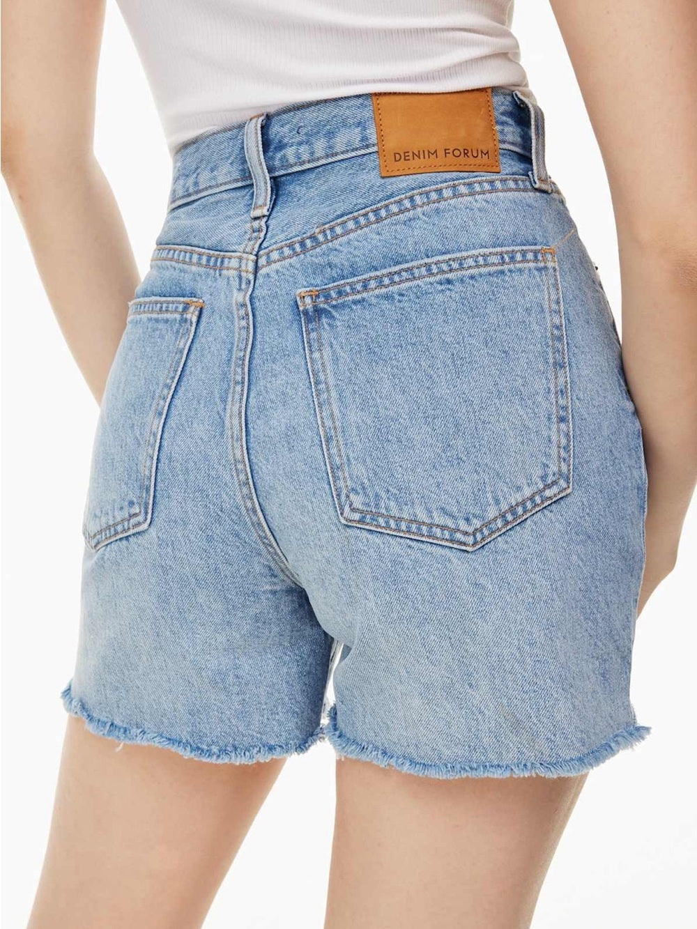 Denim Forum Yoko Thigh Short, size 27