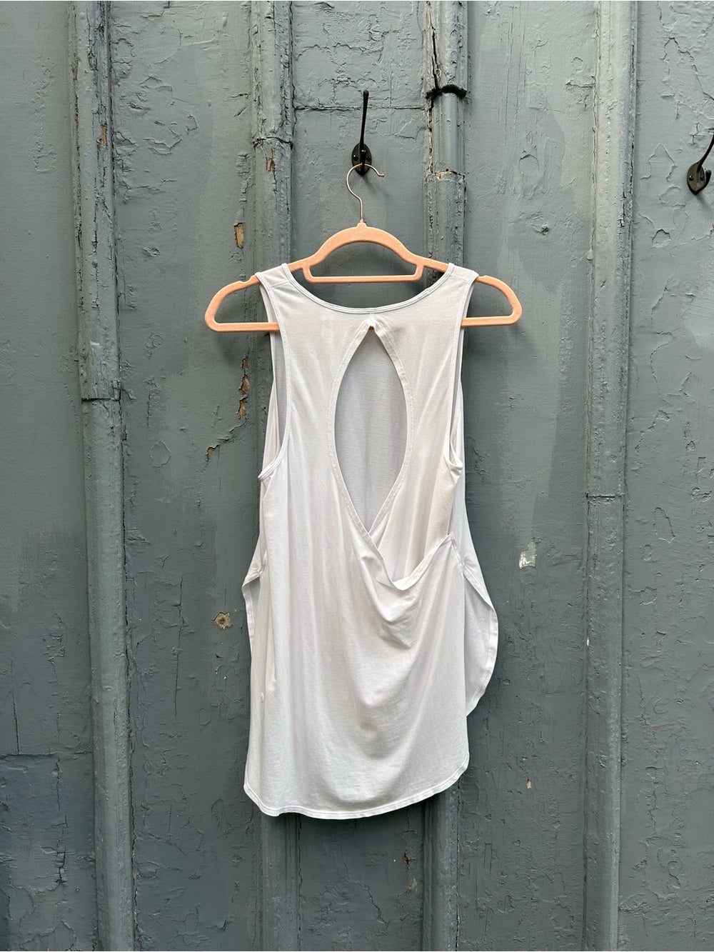 Lululemon White Cruiser Pima Cotton Tank, size 6
