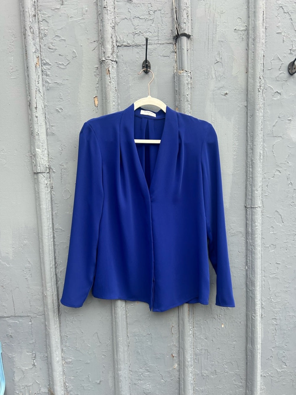 Aritzia Royal Blue Babaton Power blouse, Small
