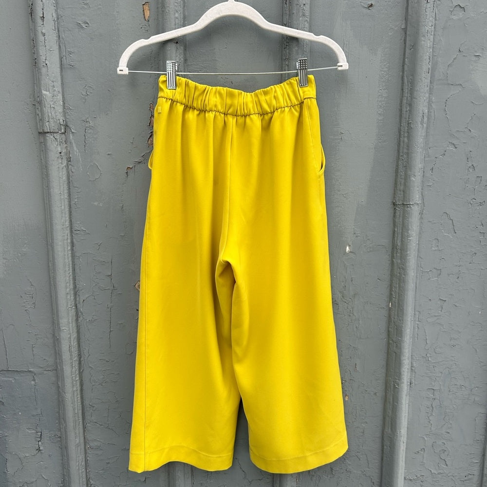 Lululemon Noir Crop, Soleil, size 4