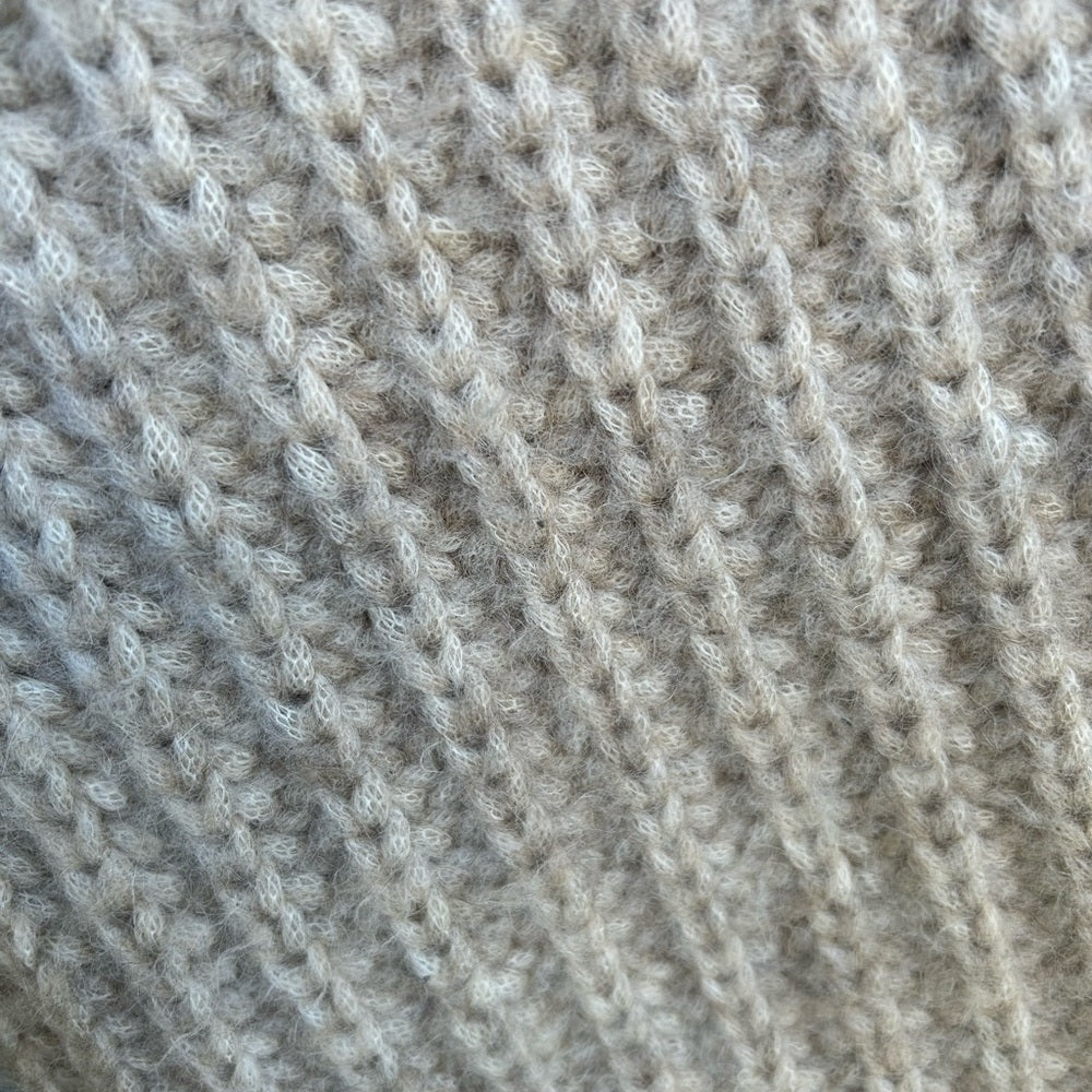 Cuyana Alpaca Chunky V Neck Sweater, size M/L