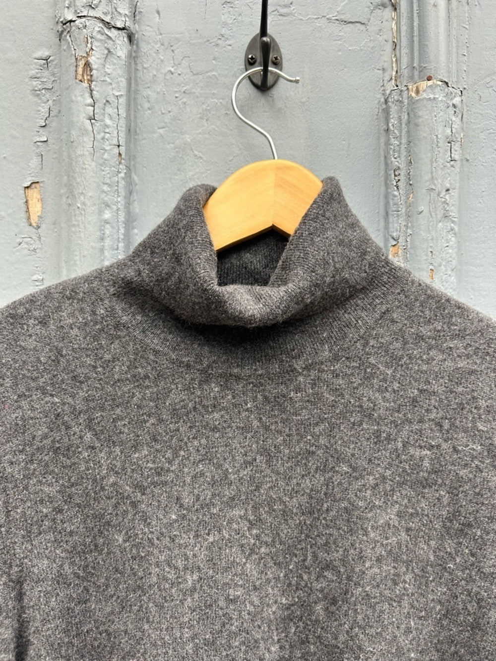 Ralph Lauren Cashmere Knit Turtleneck Sweater - size L