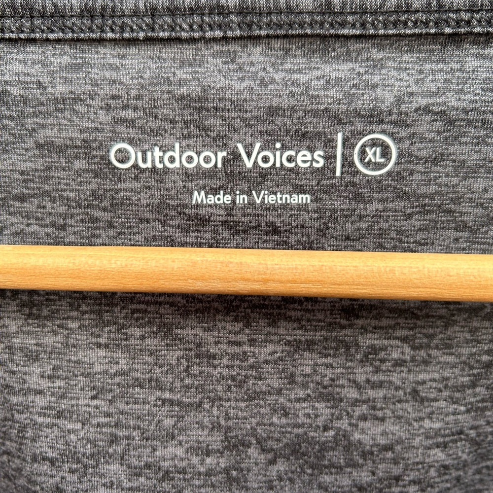Outdoor Voices CloudKnit Longsleeve Wrap, size XL