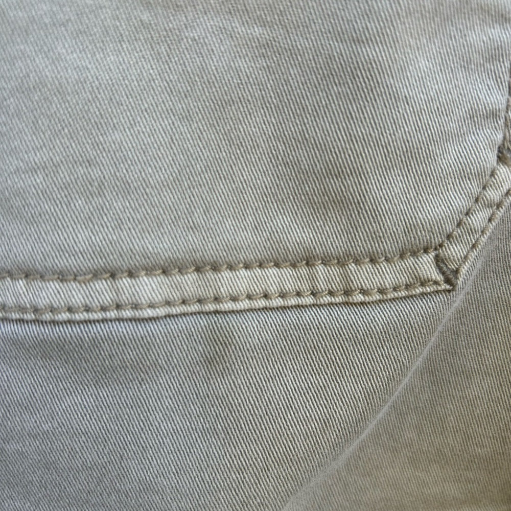 Free People Khaki Shorts, size 30