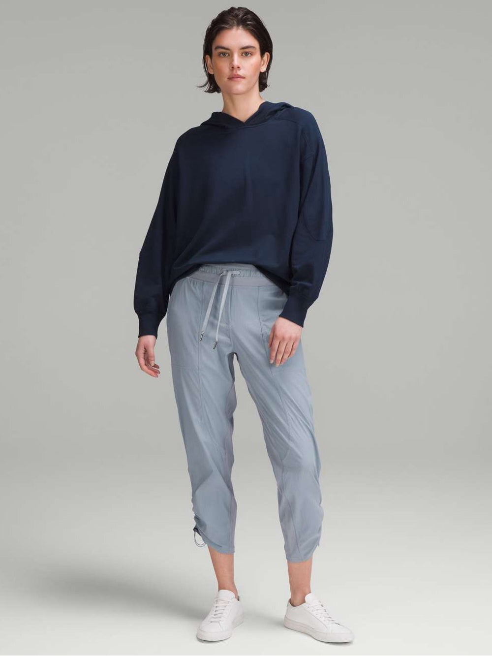 Lululemon Dance Studio Mid-Rise Crop, size 12