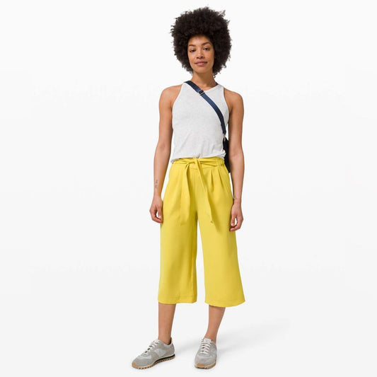 Lululemon Noir Crop, Soleil, size 4