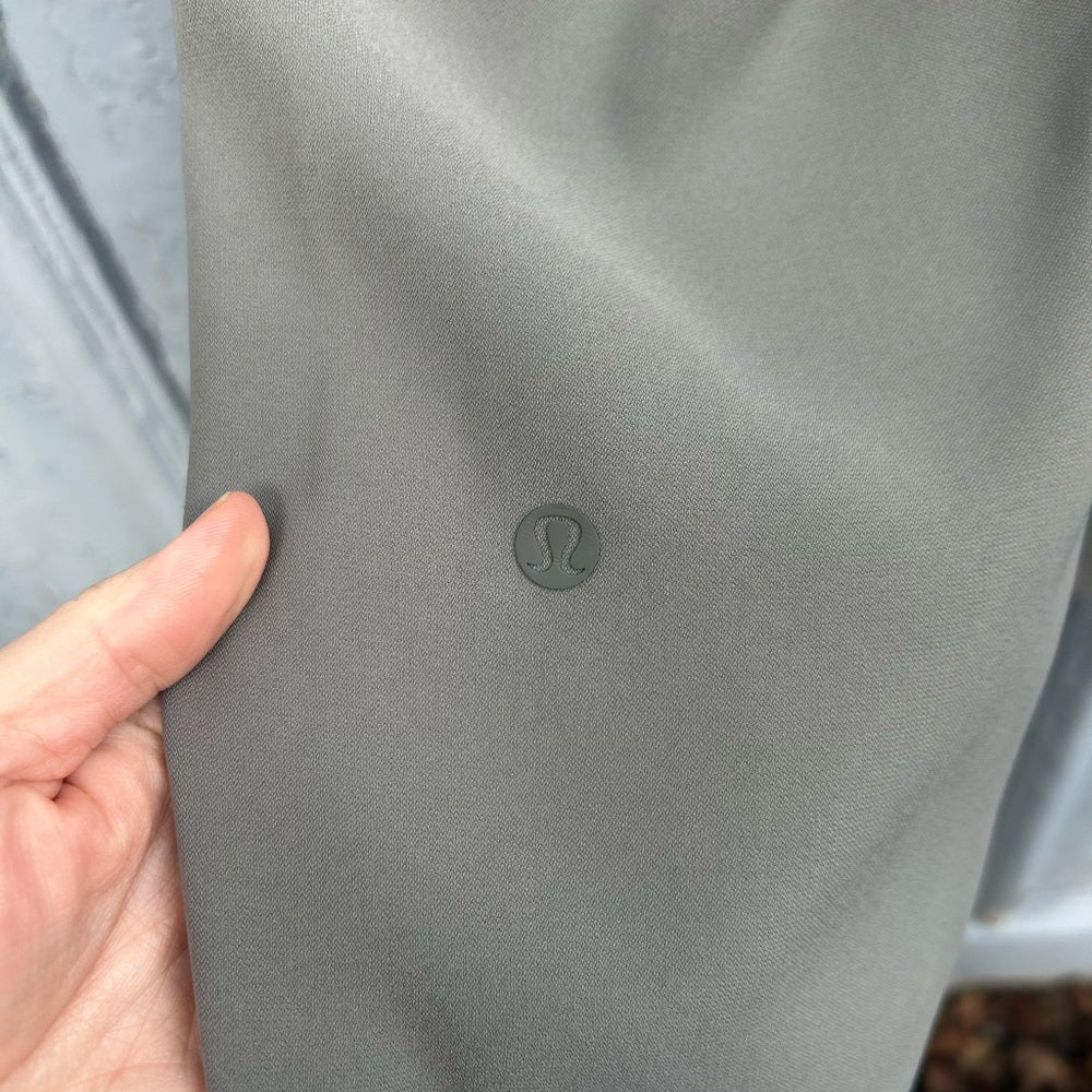 Lululemon On The Fly Joggers, size 2