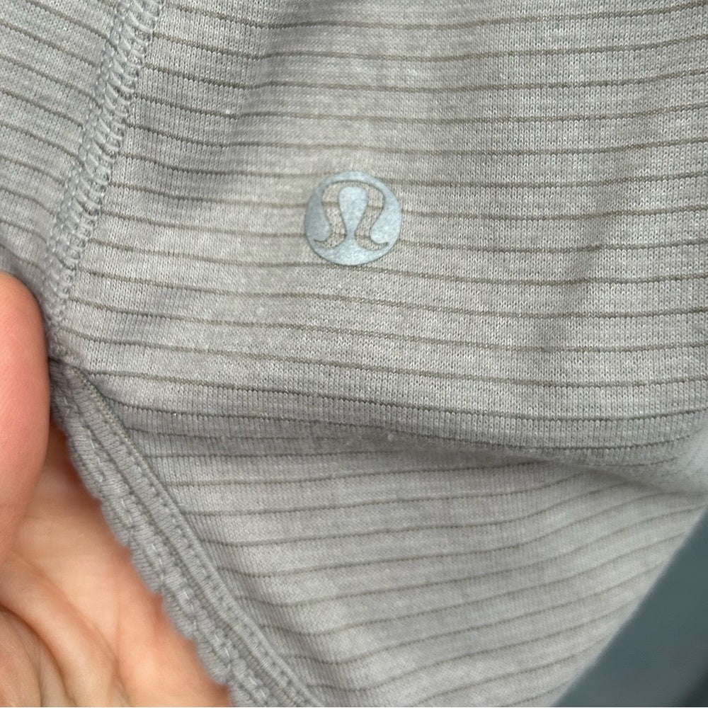 Lululemon 105 F Singlet, size 4/6