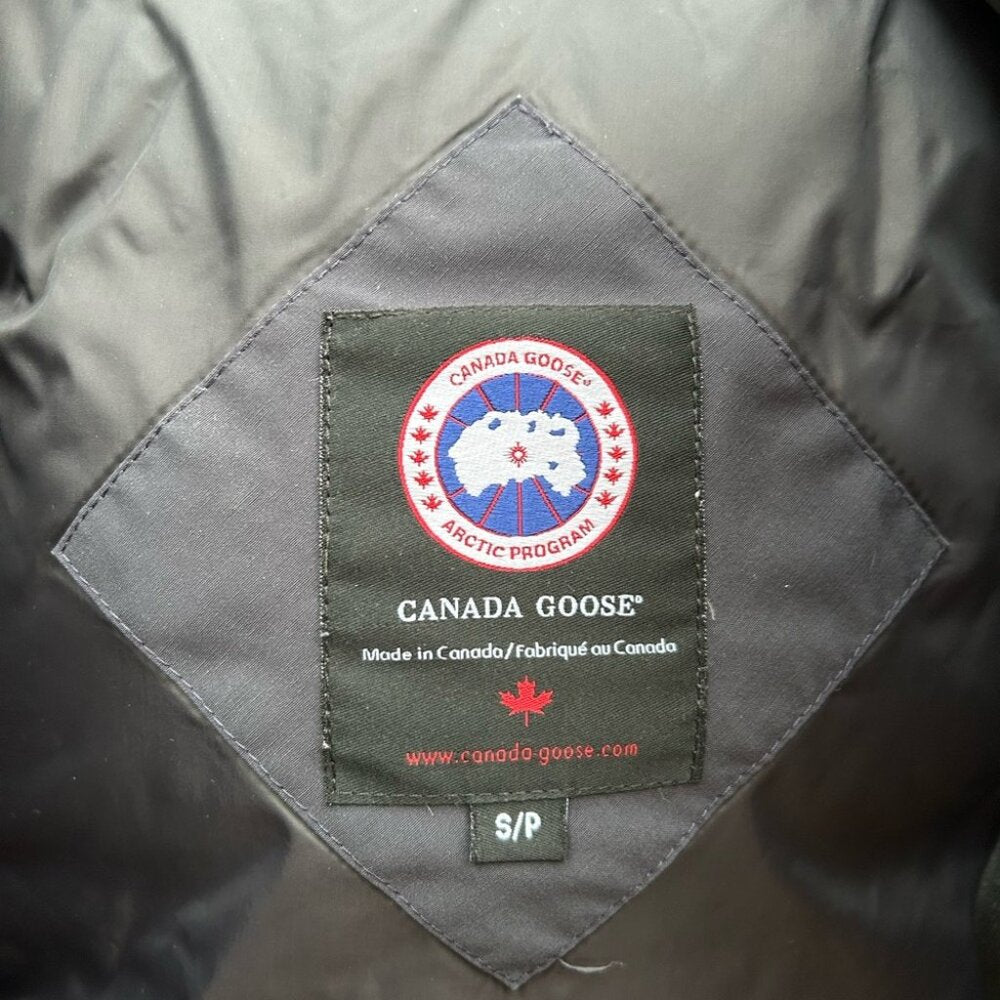 Canada Goose Montebello Parka, size Small