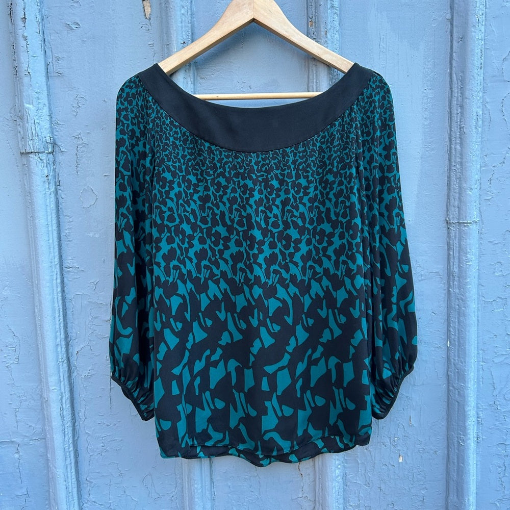 Diane Von Furstenberg silk Natita Blouse, size 4
