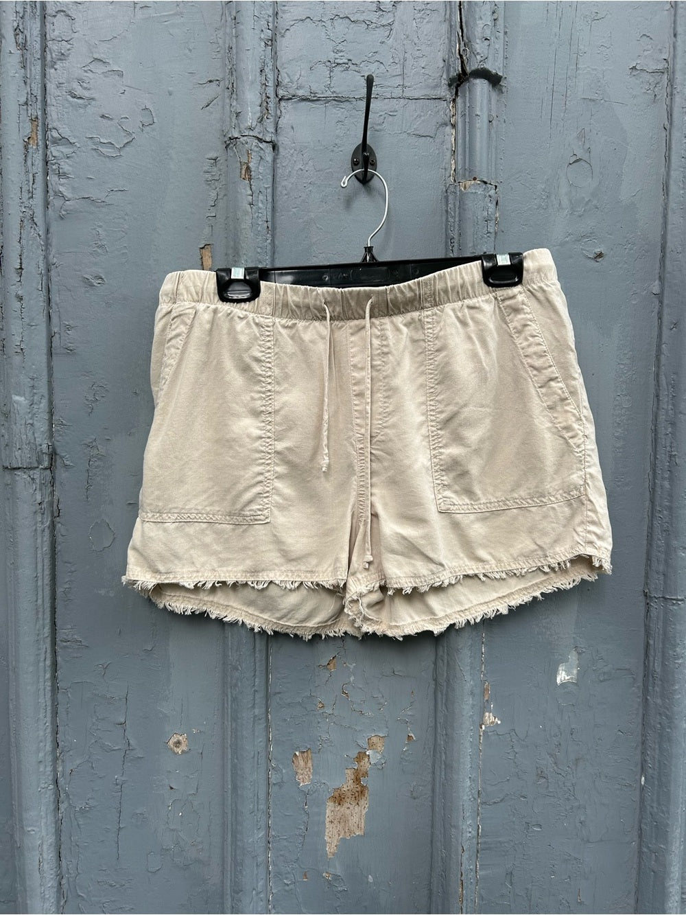 Bella Dahl Tan raw edge Shorts, size L