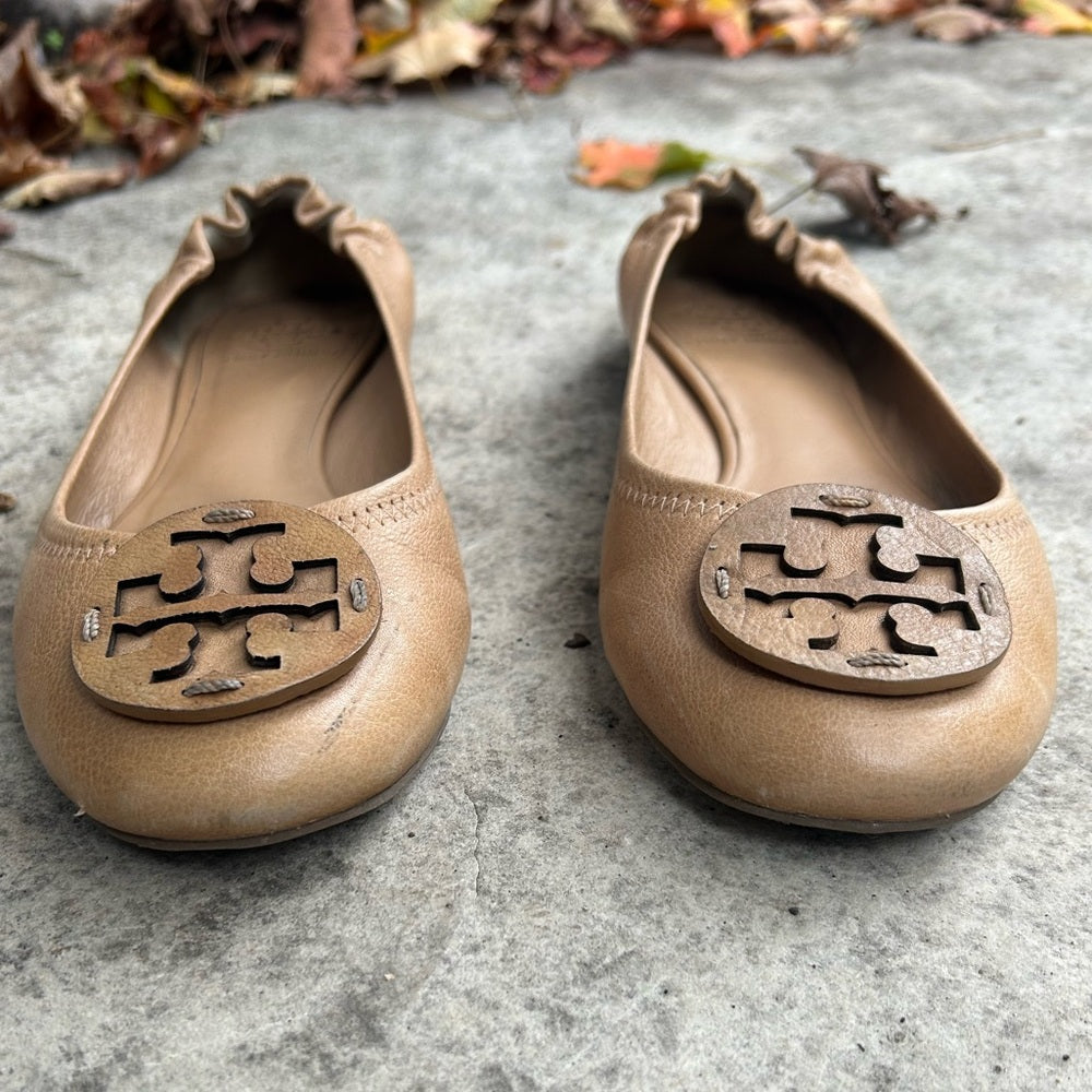 Tory Burch Neutral Reva Flat, size 9.5