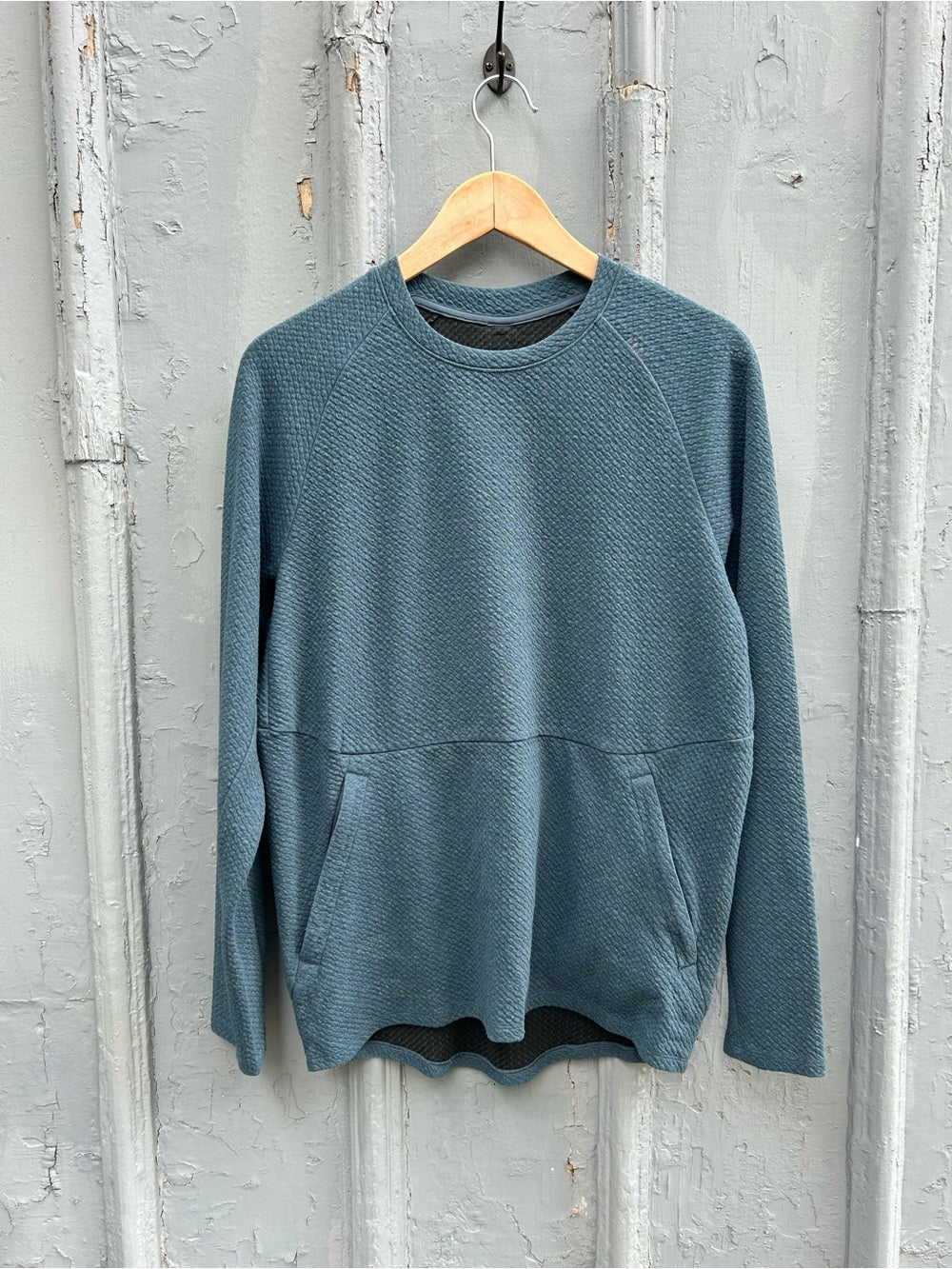 Lululemon At Ease Crewneck, size S