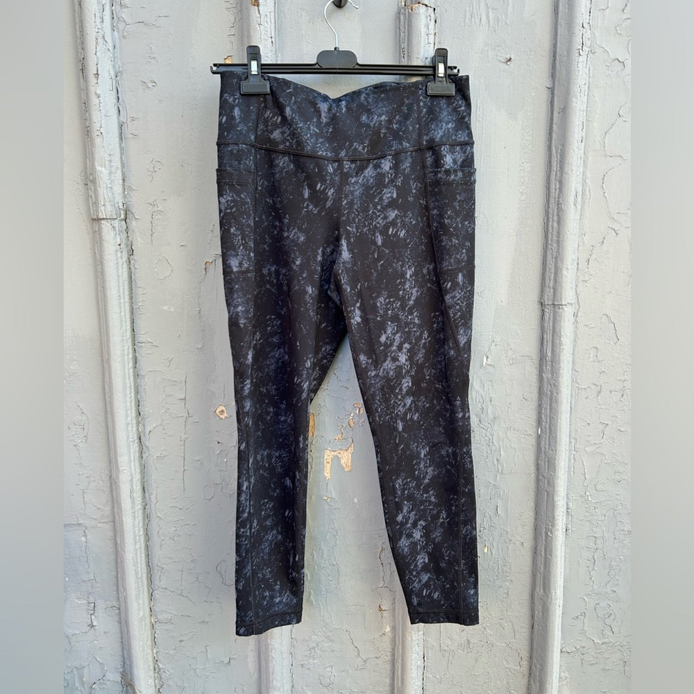 Lole 3/4 leggings, size Large
