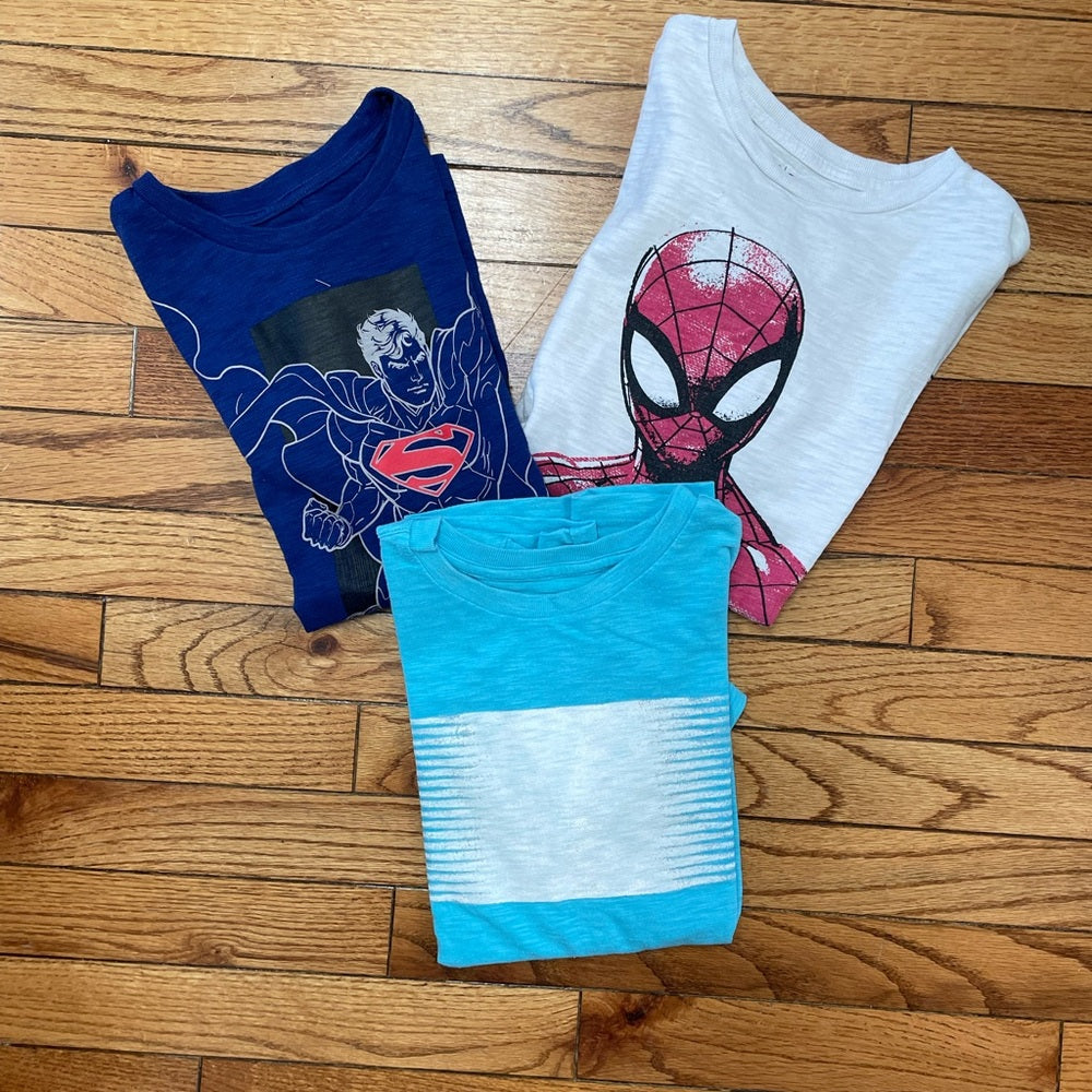 Bundle of Boy's Short Sleeve Gap T-shirts Spider Man Super Man, Size XL