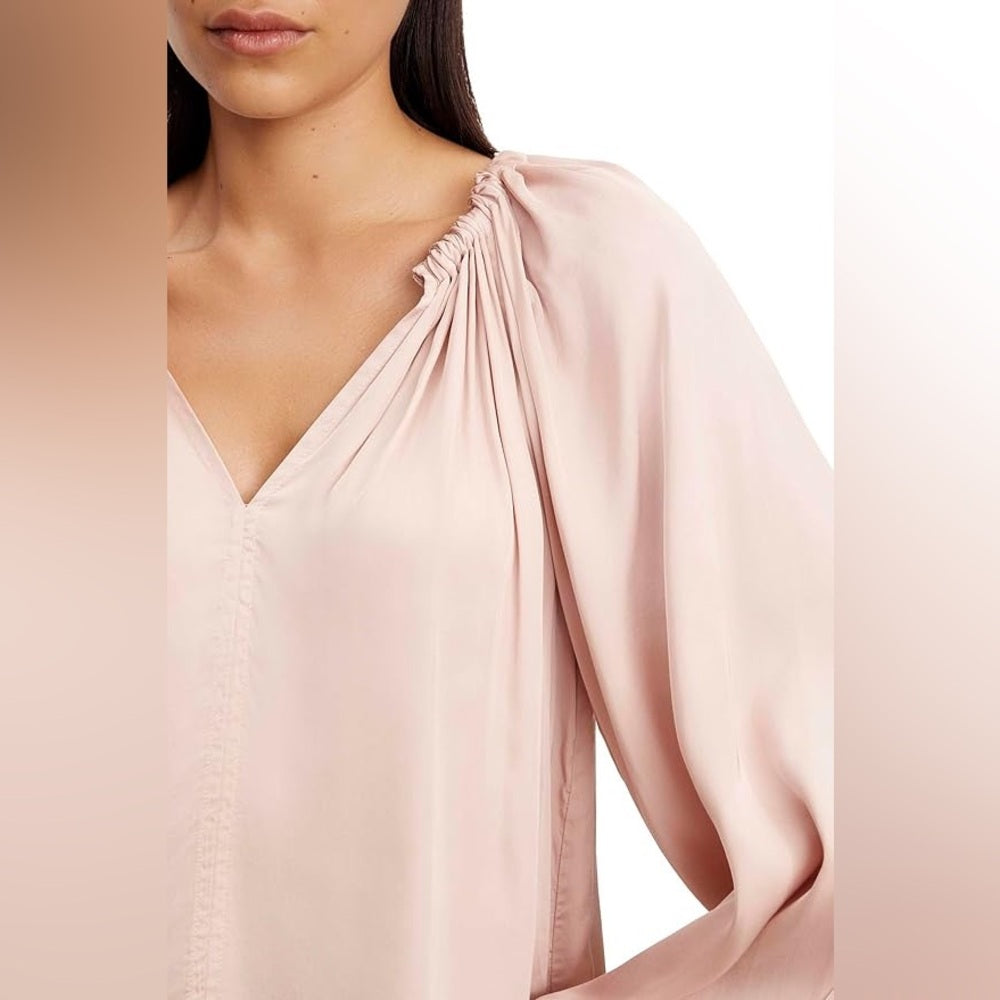 Velvet by Graham and Spencer Noria blouse, Small