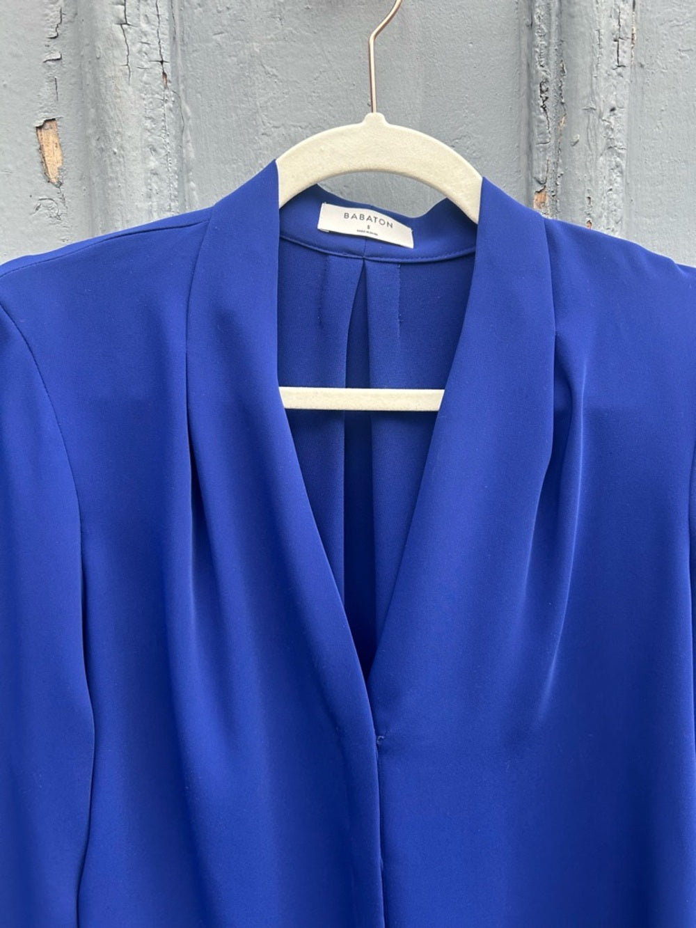 Aritzia Royal Blue Babaton Power blouse, Small