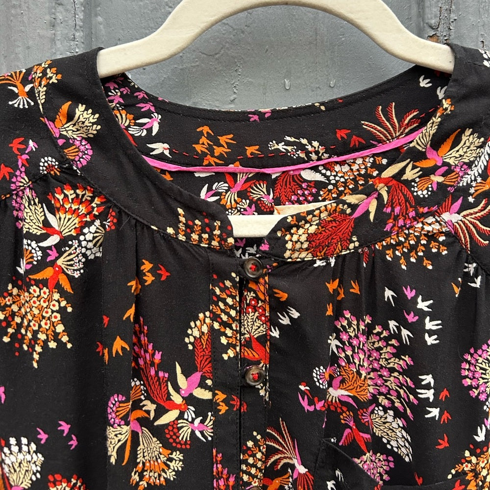 Anthropologie 52 Conversations “Fly the Coop” button-down top, size 6