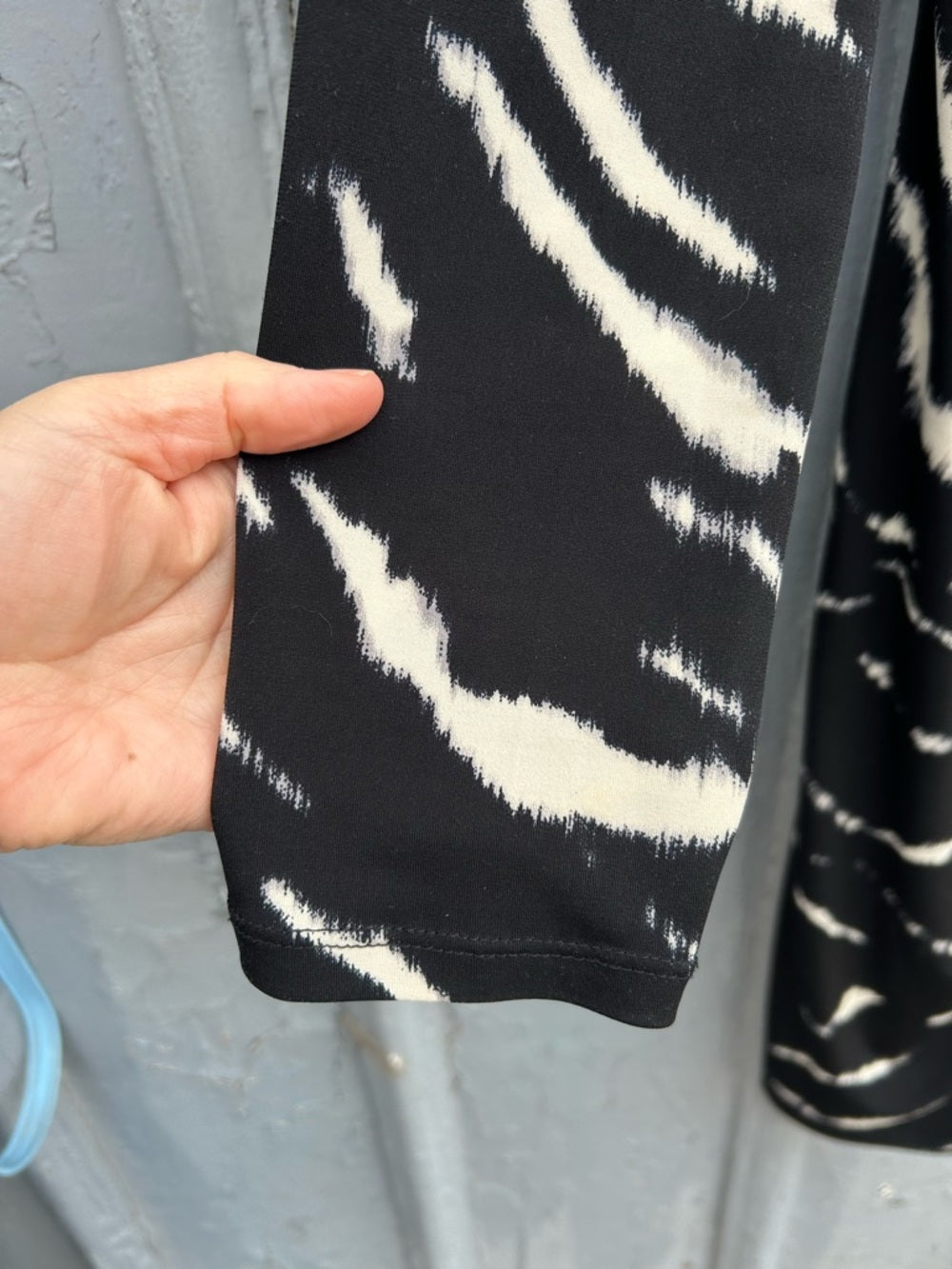 Michael Michael Kors Black & White Faux Wrap, size M