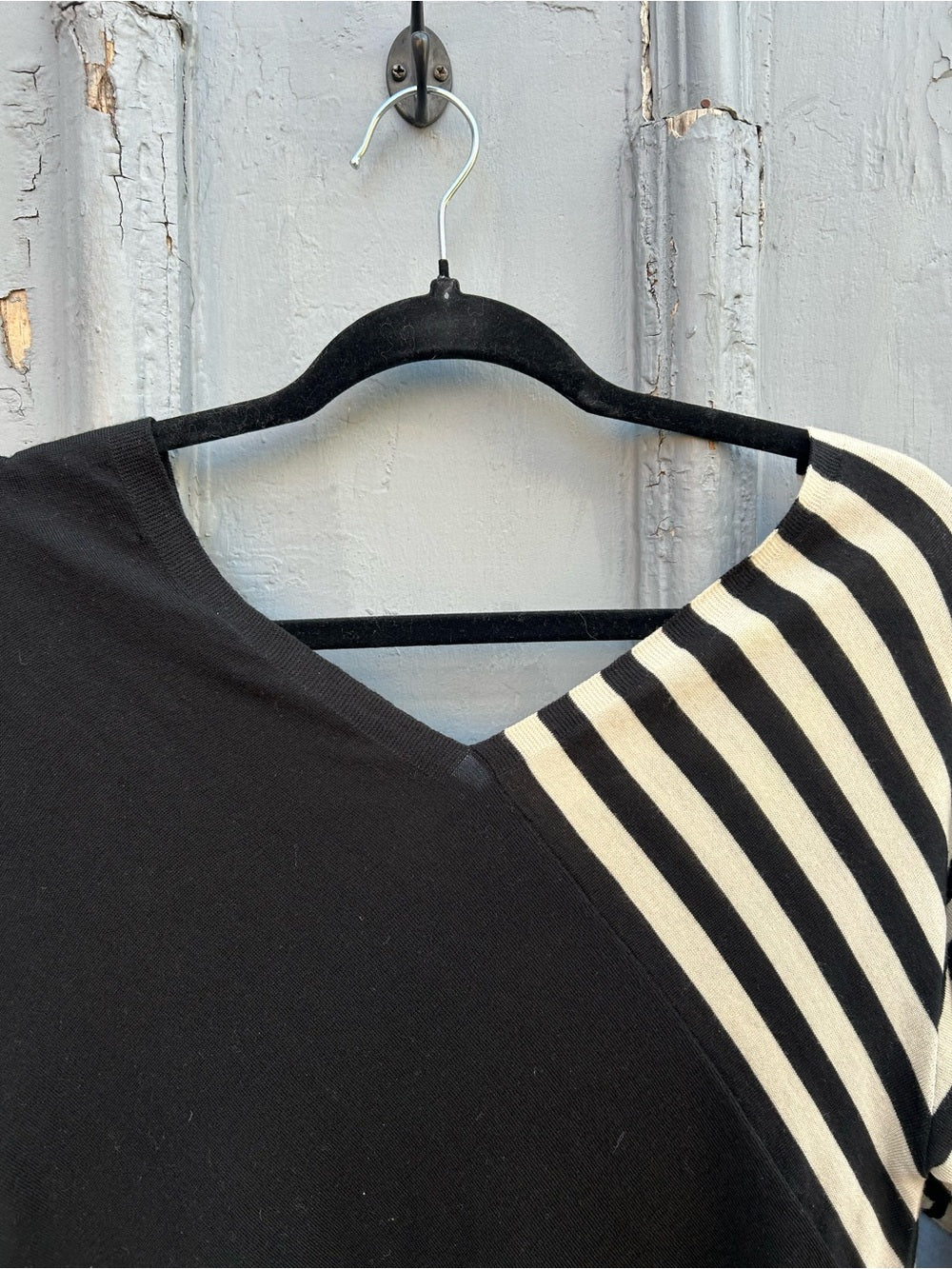 MaxMara black and white striped shoulder sweater, no size (approx M)