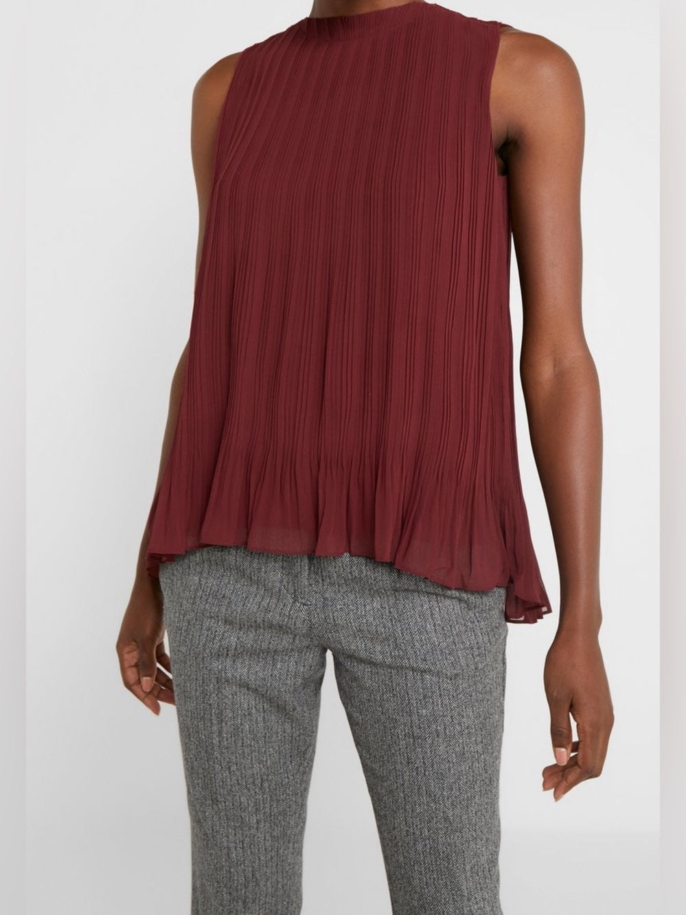 Club Monaco Pleated black sleeveless blouse, M