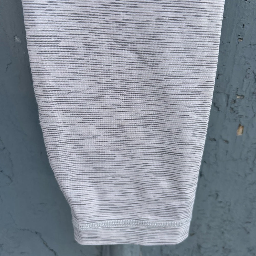 Lululemon crop wunder under, size 8