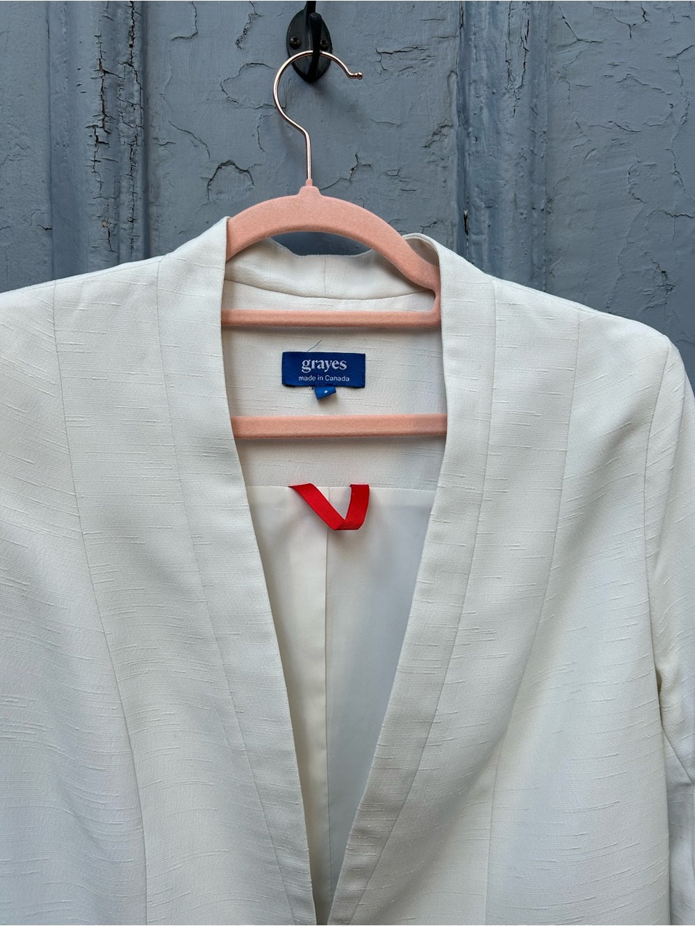 Grayes White textured collarless Kirstine blazer, size 8