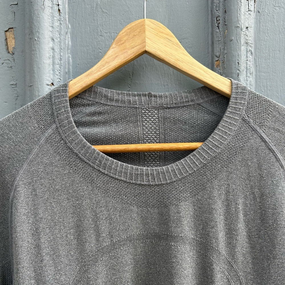 Lululemon Long Sleeved Grey Swiftly tee, size 12