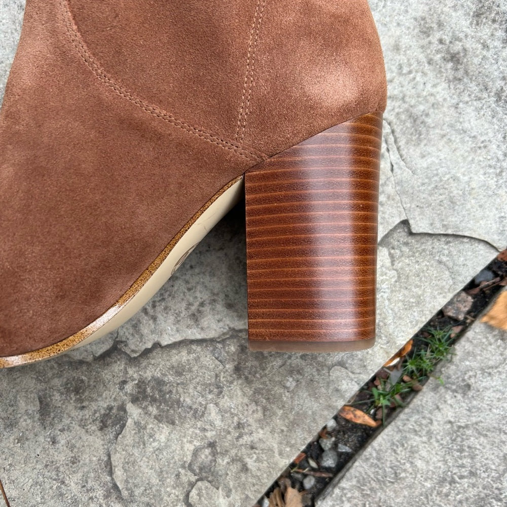 MICHAEL MICHAEL KORS Leigh Suede Boot, size 10