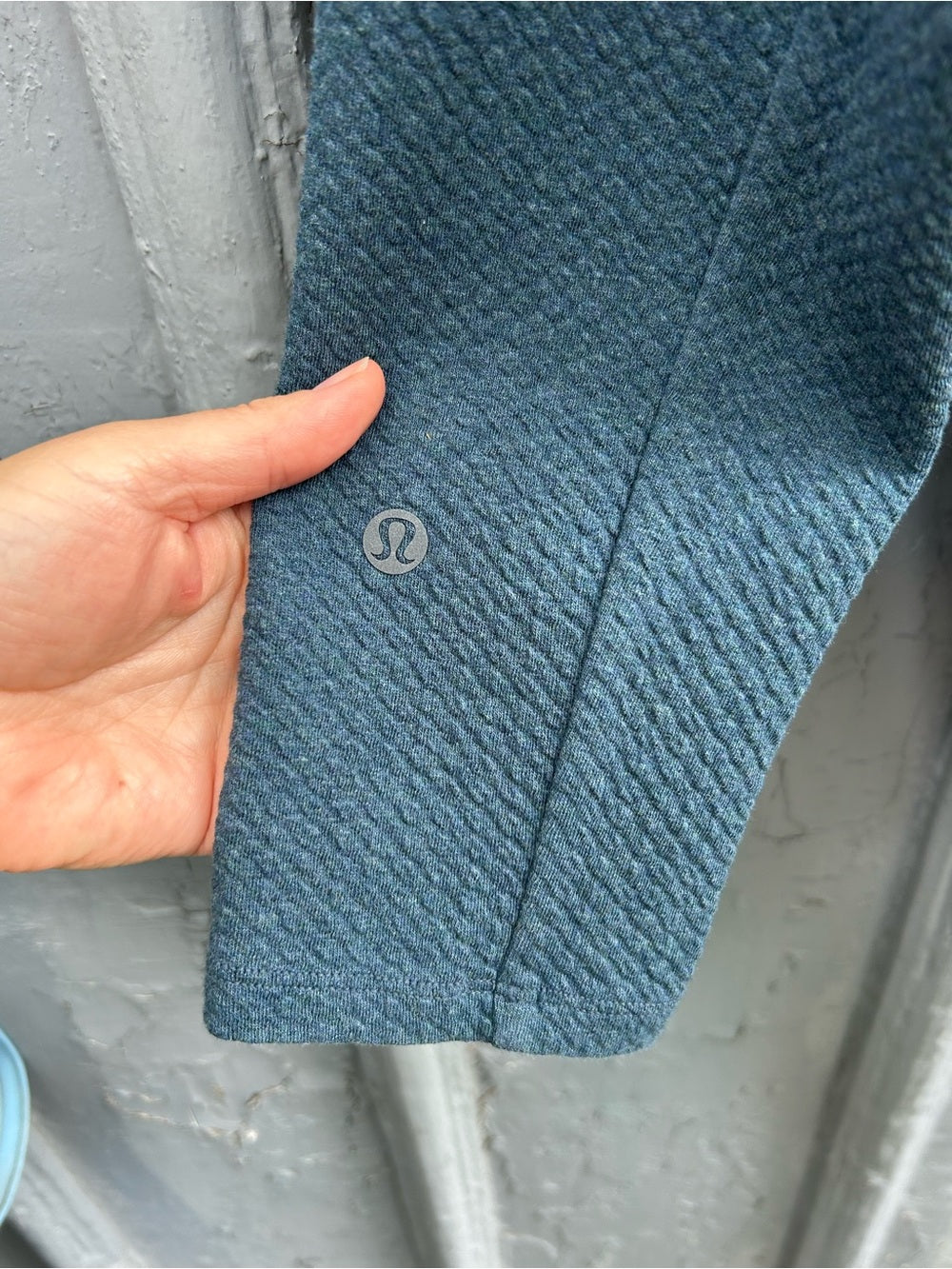 Lululemon At Ease Crewneck, size S