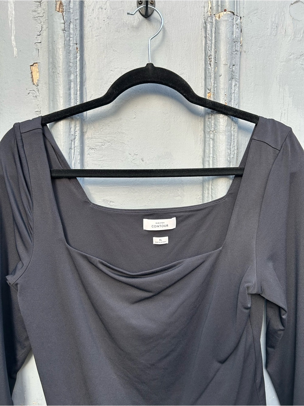 Babaton Aritzia Long-Sleeve Square Neck Contour Bodysuit, size XL