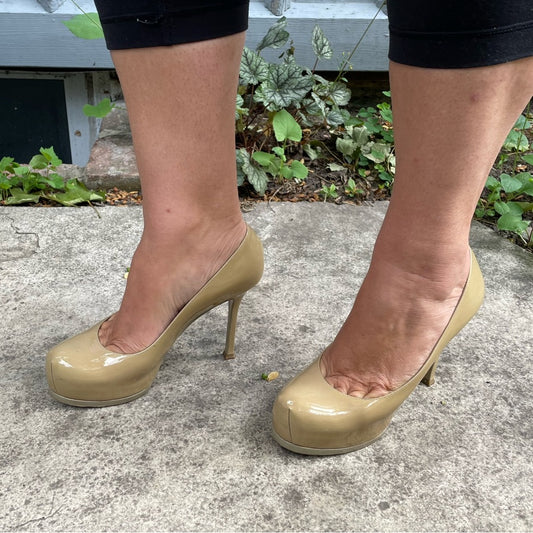 YSL Saint Laurent Tribtoo Taupe Leather Pumps, size 37.5