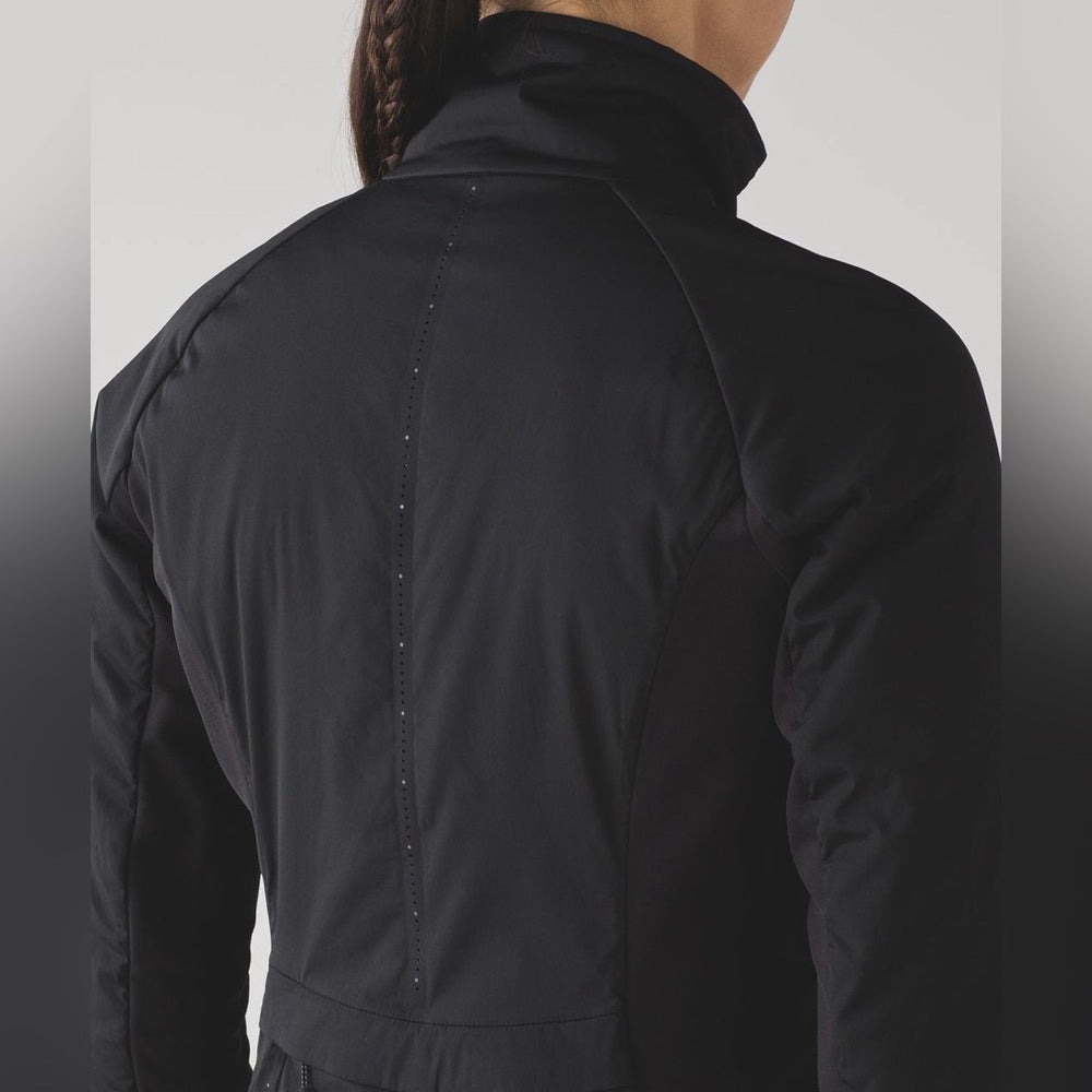 Lululemon Run For Cold Jacket- Black Lightweight Primaloft Jacket size 4
