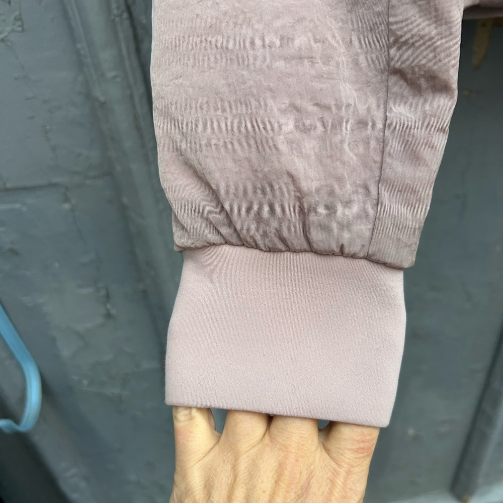 Lululemon Non Stop Bomber, size 6