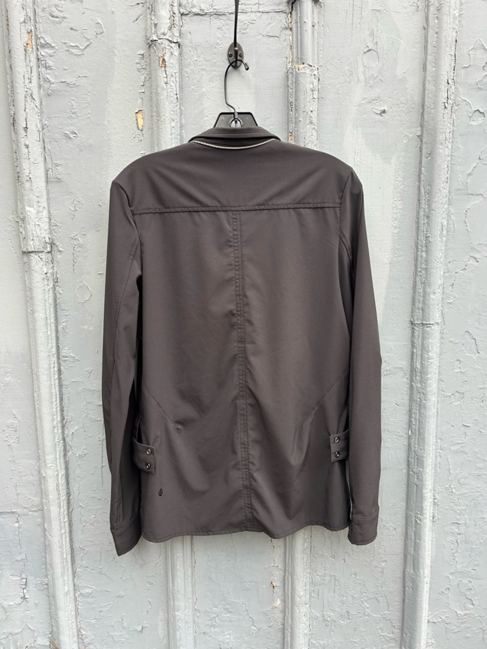 Lululemon Urbanite Shirt, size 6/8