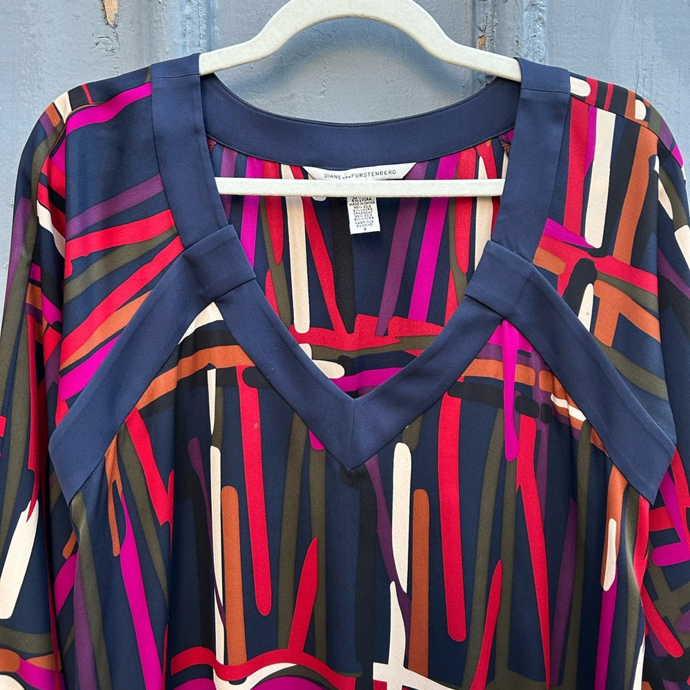 Diane Von Furstenberg silk Dacey Blouse, size 8