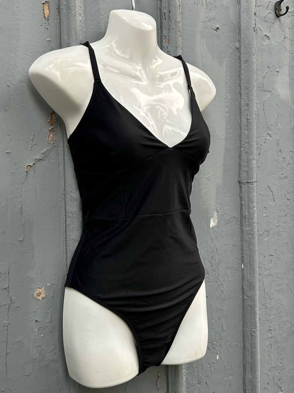 SUMMERSALT The Wave One Piece Swimsuit, size 6