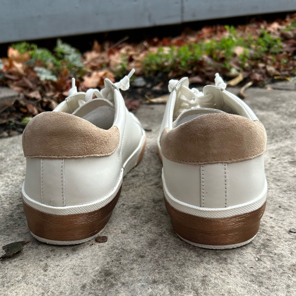 Dolce Vita Zina gold white Leather sneakers, BNWOB, size 10