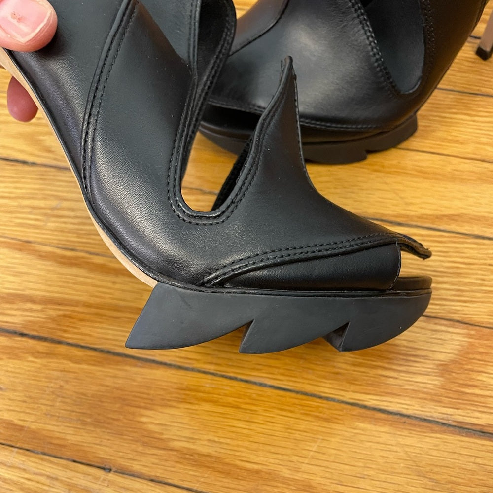 Camilla Skovgaard wedge stiletto peep toe sling backs, size 40.5