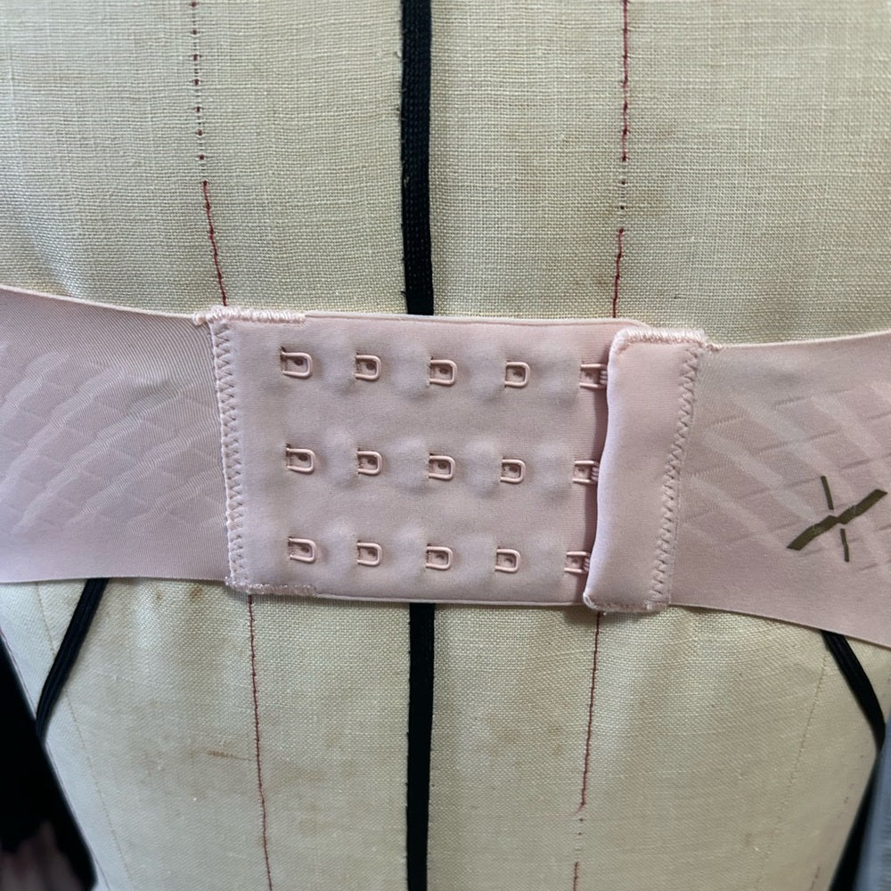 Knix Pink Wing Woman Bra, size 6+ (approx 36D)