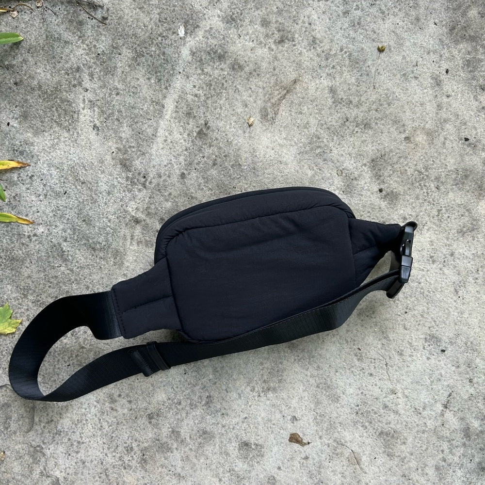 Carta Everything Fanny Pack, 8”x5”x3”