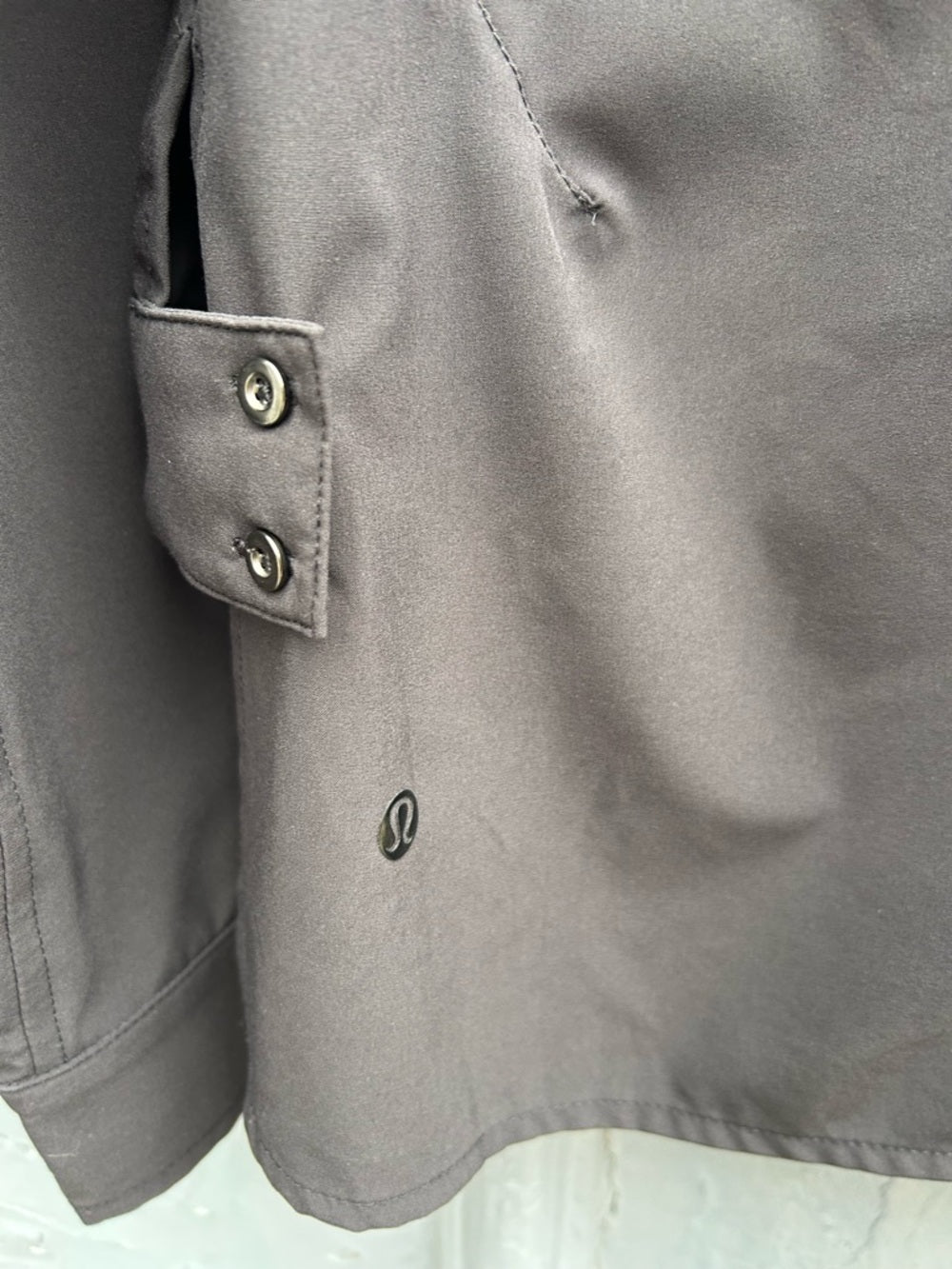Lululemon Urbanite Shirt, size 6/8