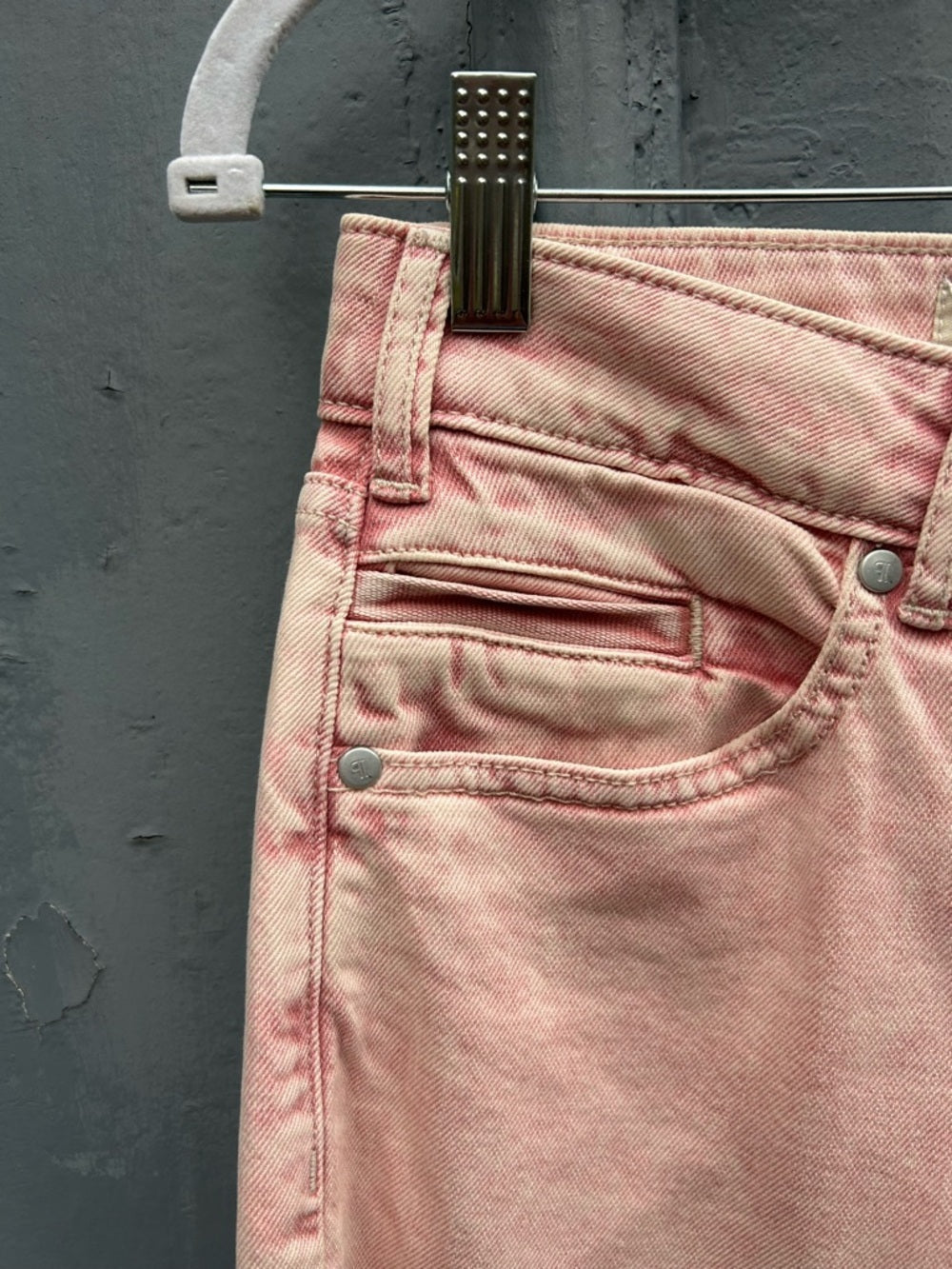 Pilcro Pink Cuffed Oversized High-Rise Wide-Leg Jeans, size 26