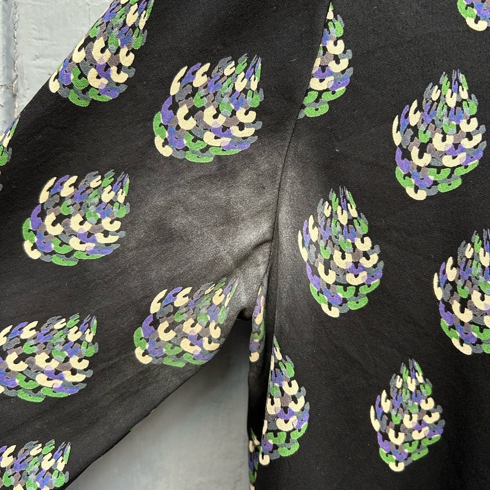 Diane Von Furstenberg silk Nove Wrap Blouse, size 8