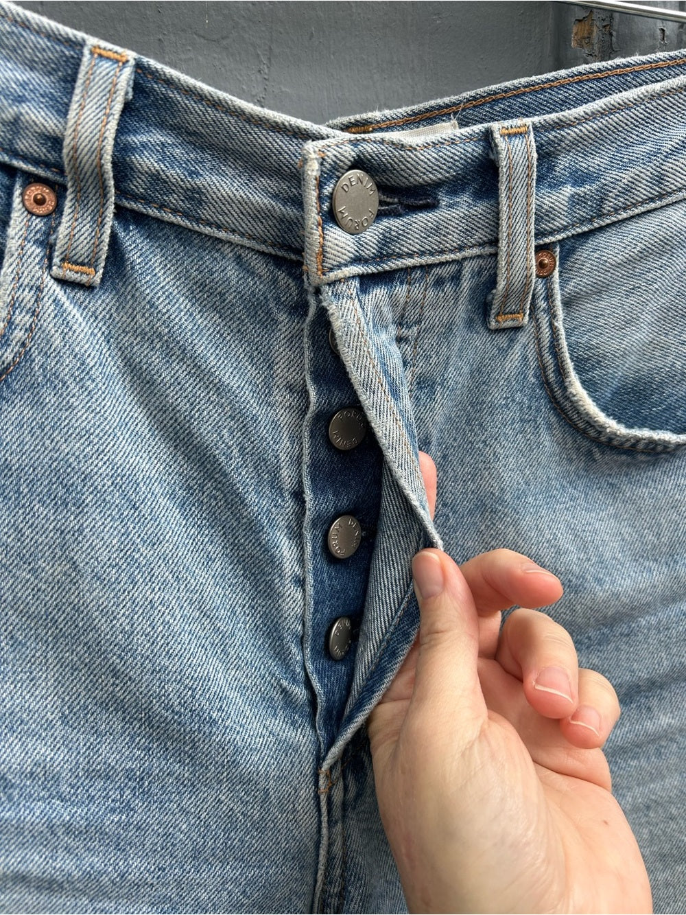 Denim Forum Yoko Thigh Short, size 27