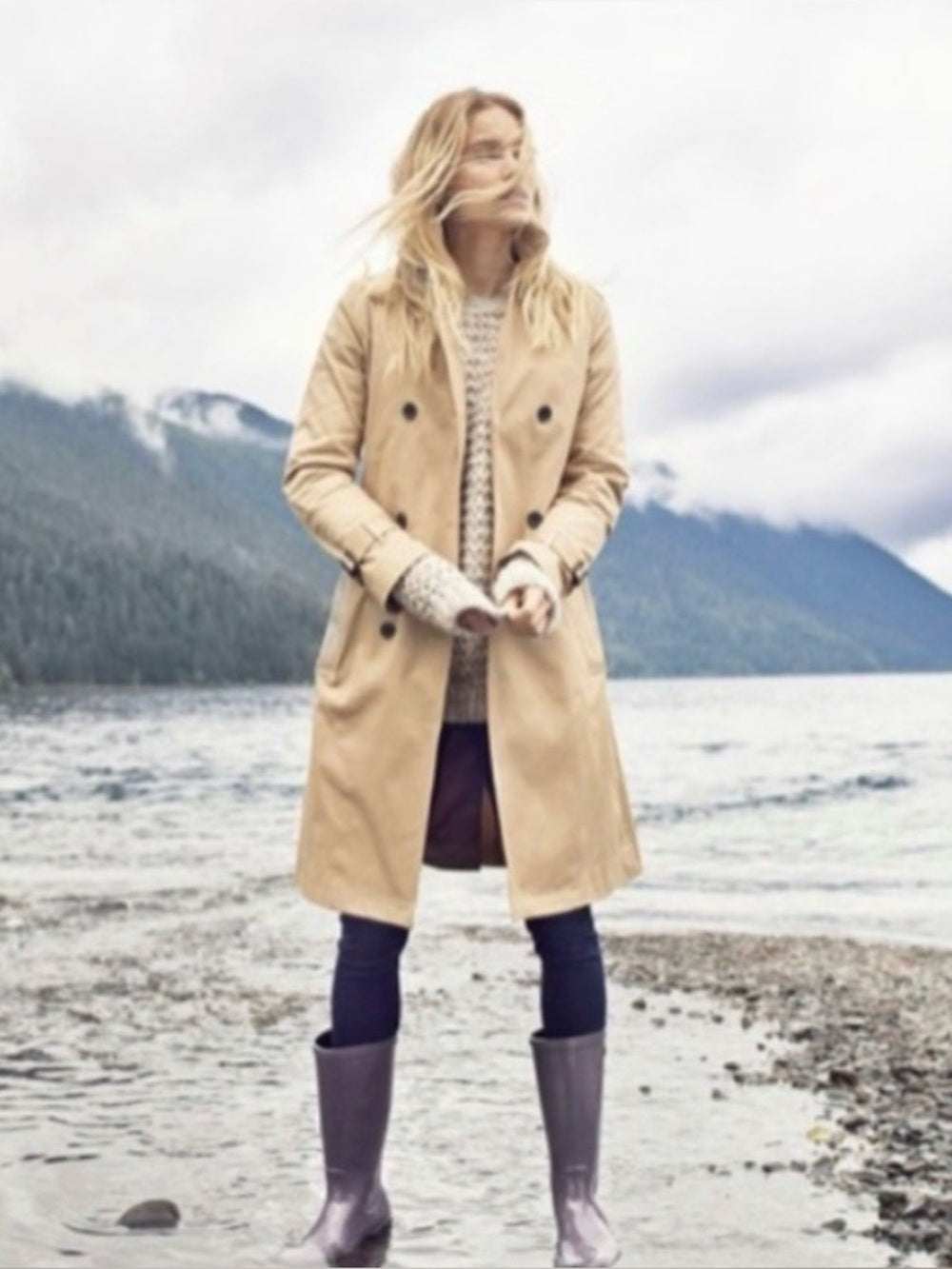 Babaton Santiago Trench, size Small