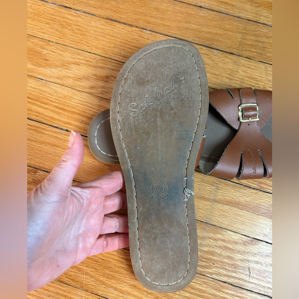 Saltwater Tan Classic Slides, size UK 7 (US 9)