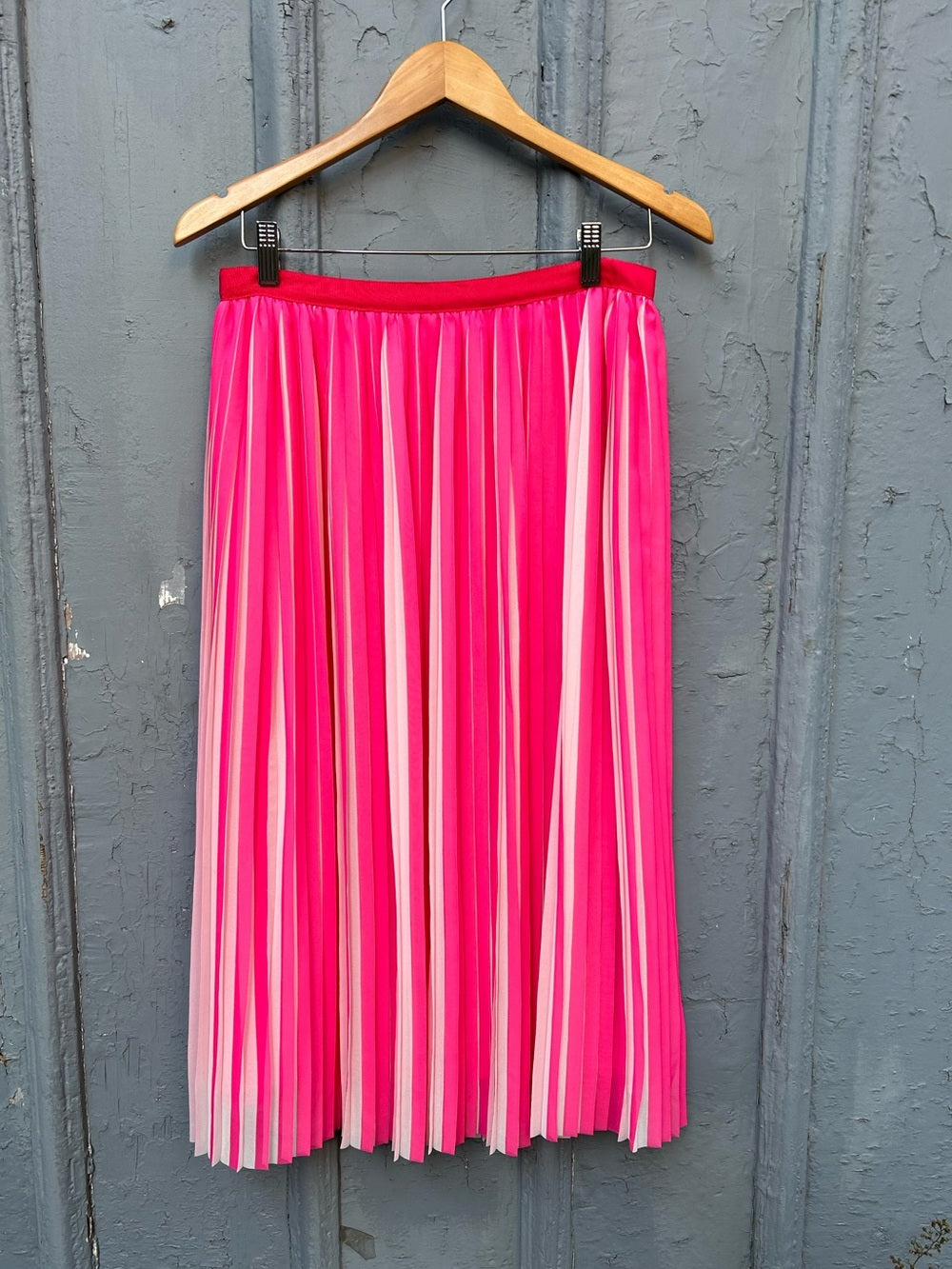 J Crew Pink pleated skirt, size 8