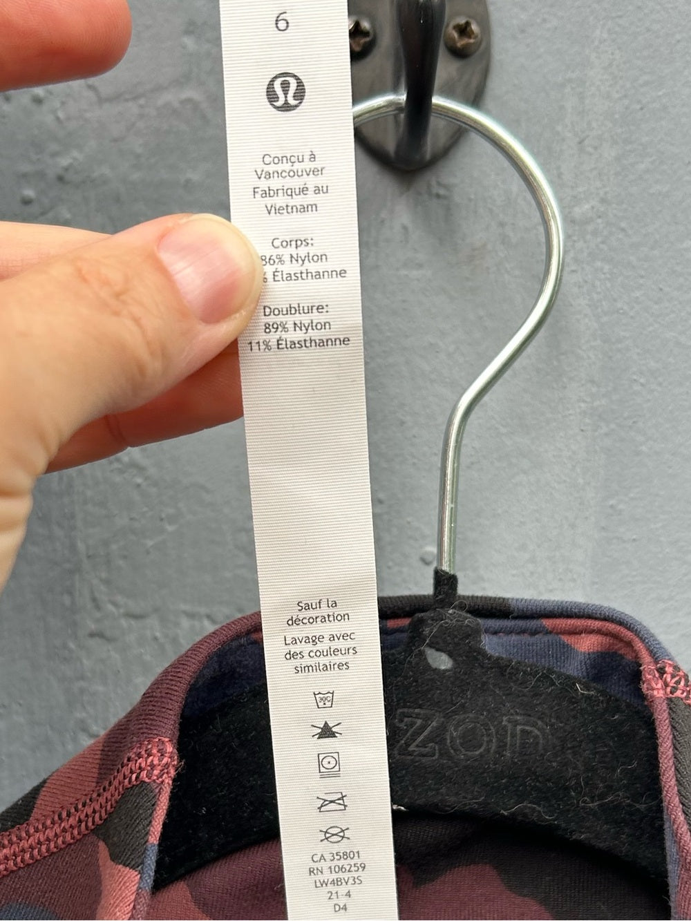 Lululemon Define Jacket Heritage Camo Smoky Red Night Sea, size 6